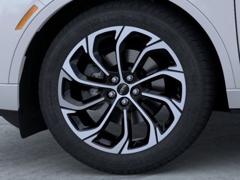 New 2026 Lincoln Nautilus Reserve image 18