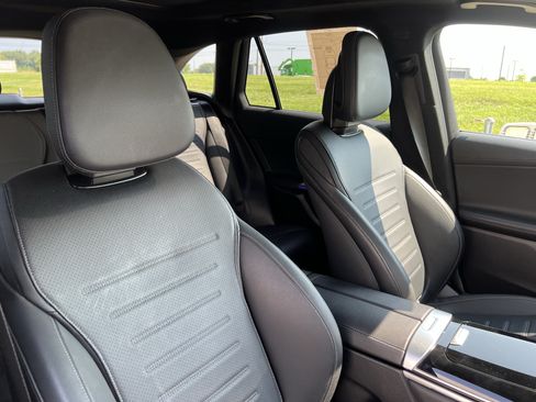 Certified 2025 Mercedes-Benz GLC 300 image 35