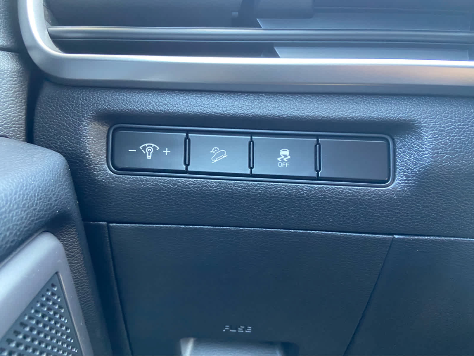 Used 2024 Kia Telluride S w/ S Sunroof Package FWD image 32