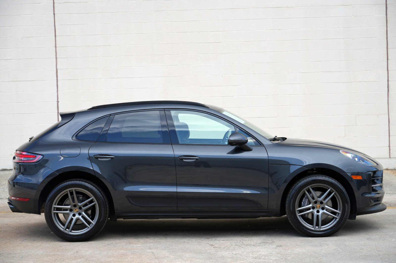 Used 2021 Porsche Macan AWD/4WD image 54