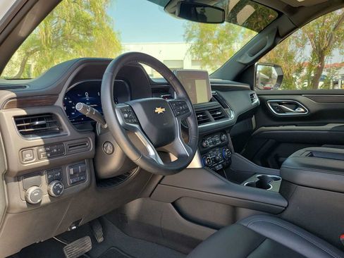 Used 2024 Chevrolet Tahoe LT w/ LT Signature Package RWD image 10