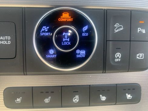 Used 2023 Hyundai Palisade Calligraphy image 28