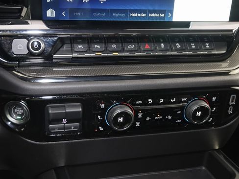 Used 2023 Chevrolet Silverado 1500 ZR2 w/ Technology Package image 29