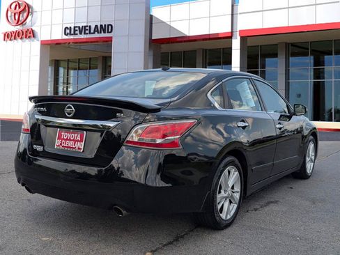 Used 2015 Nissan Altima 2.5 SL w/ Technology Package FWD image 7
