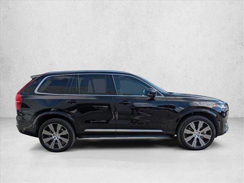 Used 2025 Volvo XC90 T8 Ultra w/ Protection Package Premier image 4
