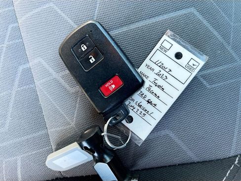 Used 2023 Toyota Tacoma TRD Sport w/ Technology Package RWD image 31