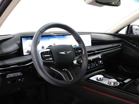 Used 2025 Genesis G80 2.5T AWD/4WD image 16