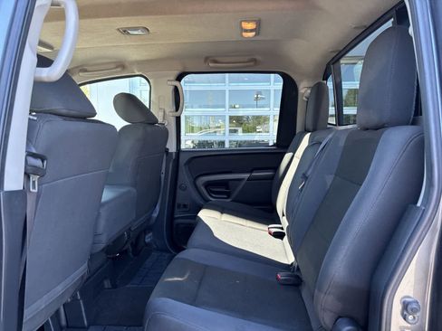 Used 2015 Nissan Titan S AWD/4WD image 9