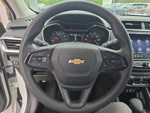 Used 2023 Chevrolet TrailBlazer LT w/ Convenience Package AWD/4WD image 19