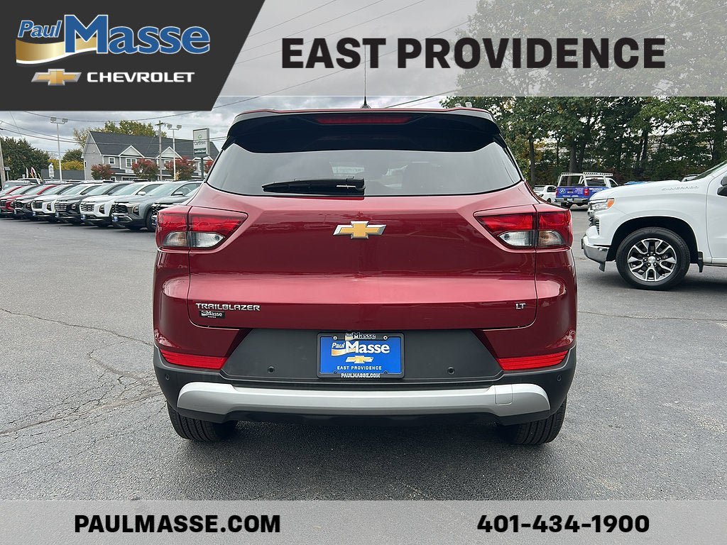 Used 2024 Chevrolet TrailBlazer LT w/ LT Cold Weather Package FWD image 5