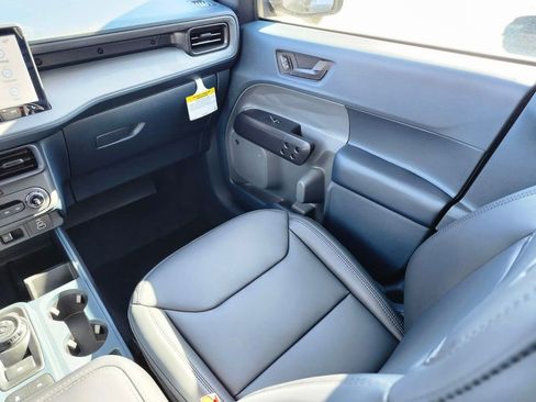 New 2026 Ford Maverick Lariat w/ Black Appearance Package image 15