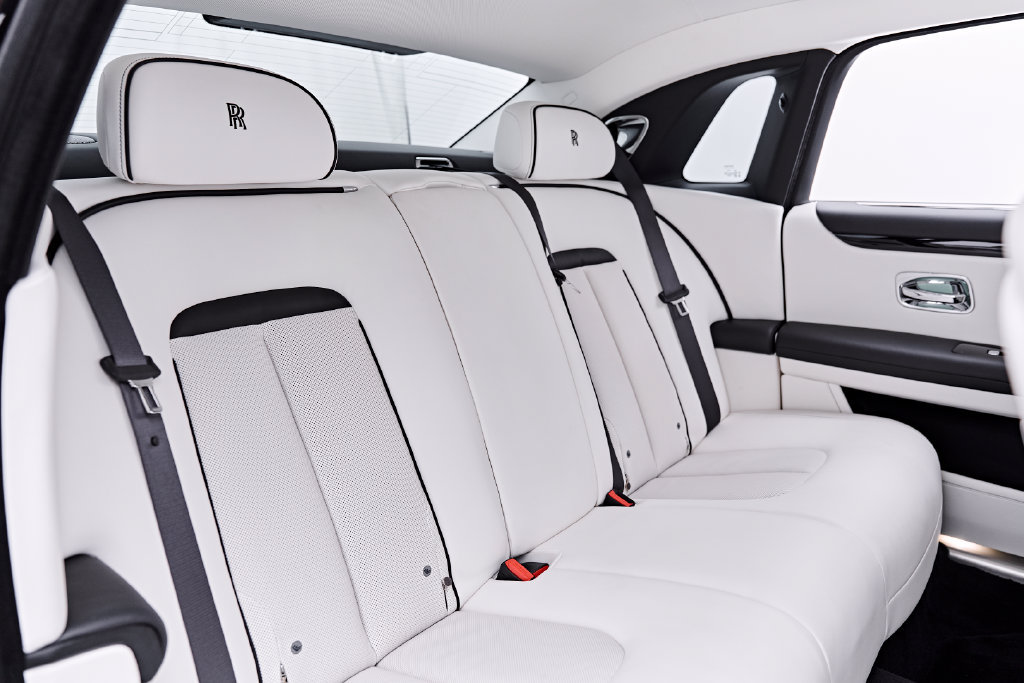Used 2026 Rolls-Royce Ghost AWD/4WD image 72
