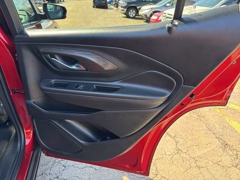 Used 2023 GMC Terrain SLE w/ Driver Convenience Package image 21