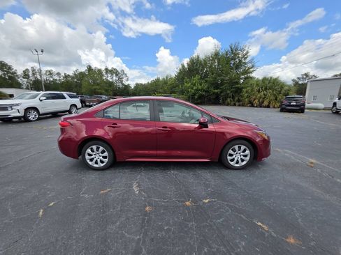 Used 2024 Toyota Corolla LE FWD image 3