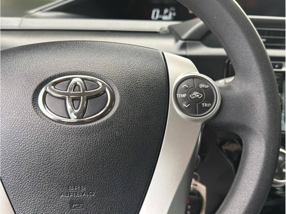 Used 2016 Toyota Prius C One FWD image 11