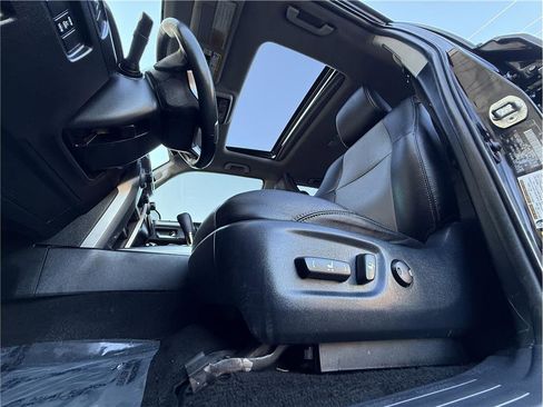 Used 2017 Toyota 4Runner SR5 Premium image 11