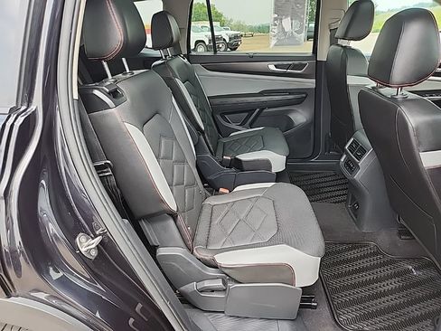 Used 2024 Volkswagen Atlas Peak Edition SEL AWD/4WD image 50