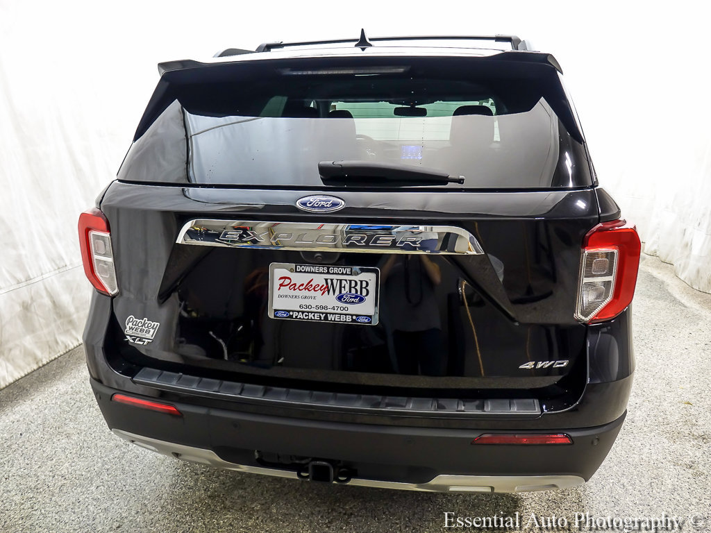 Used 2024 Ford Explorer XLT w/ Equipment Group 202A AWD/4WD image 6