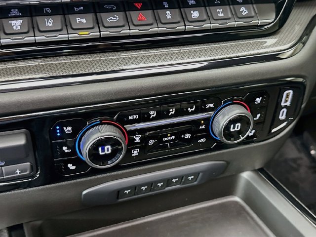 Used 2024 Chevrolet Silverado 2500 ZR2 w/ Technology Package AWD/4WD image 16