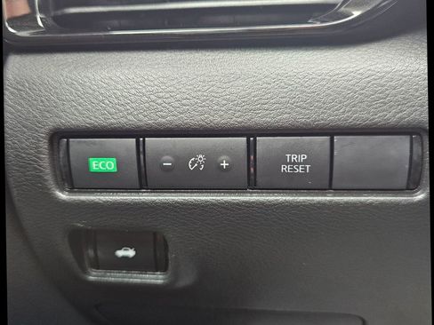 Used 2022 Nissan Sentra SV image 17