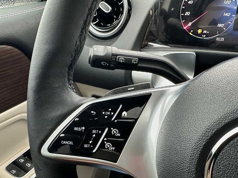 Used 2026 Mercedes-Benz GLB 250 4MATIC image 34