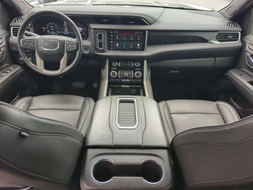 Used 2023 GMC Yukon XL Denali AWD/4WD image 14