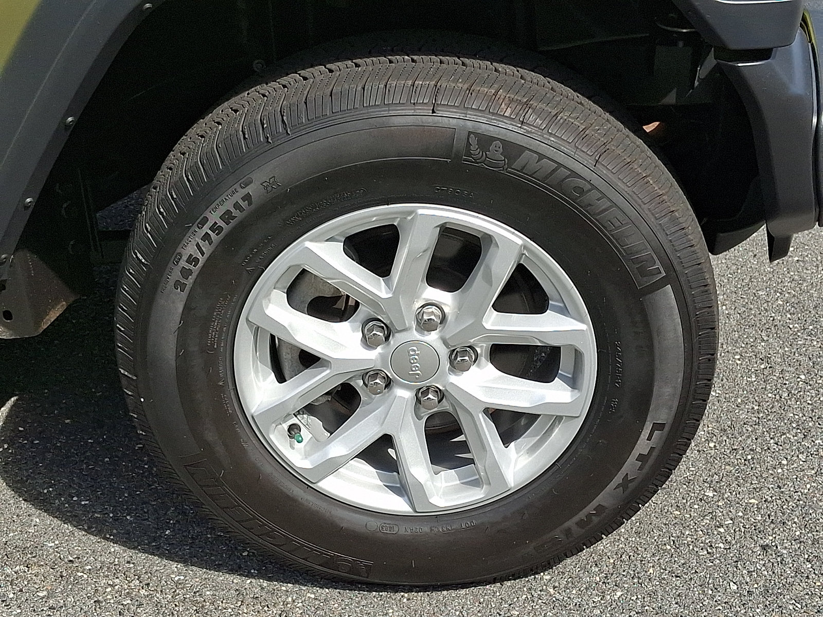 Used 2023 Jeep Wrangler Sport AWD/4WD image 8