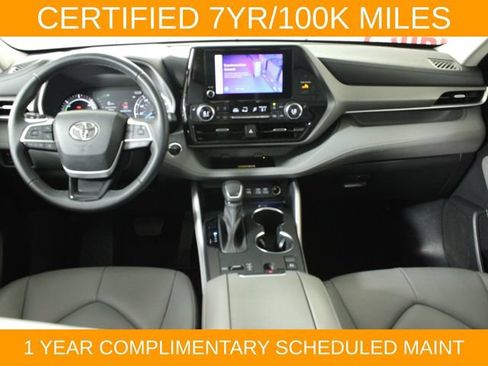 Used 2023 Toyota Highlander XLE FWD image 13