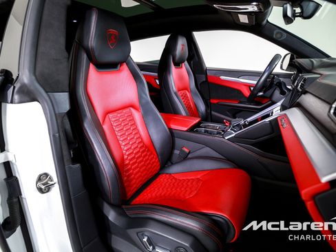 Used 2019 Lamborghini Urus image 28