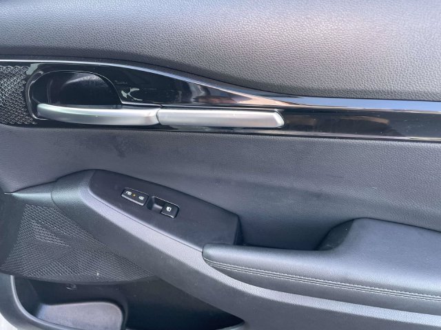 Used 2024 Kia Seltos EX FWD image 9
