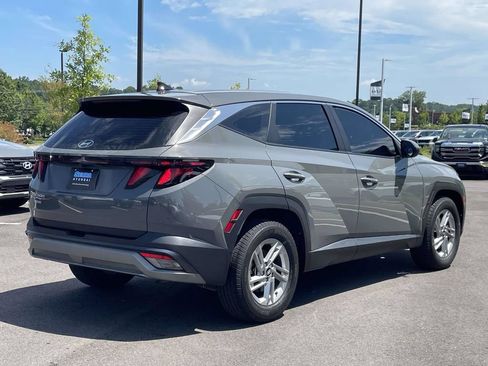 Certified 2025 Hyundai Tucson SE FWD image 3