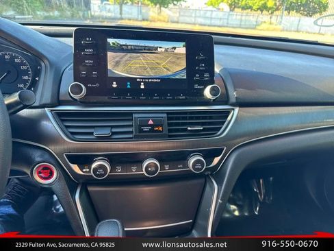 Used 2018 Honda Accord LX image 16