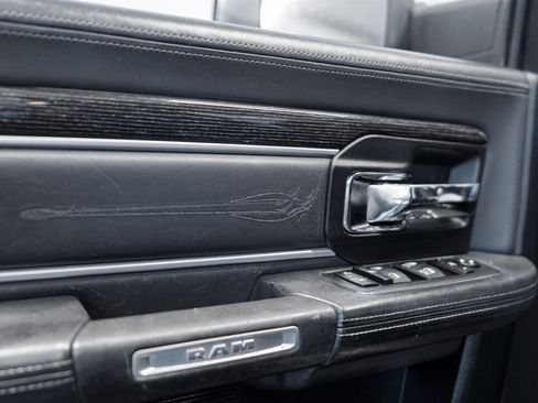 Used 2015 RAM 3500 Laramie Longhorn image 19