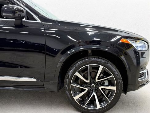 Used 2023 Volvo XC90 B6 Plus w/ Protection Package image 6