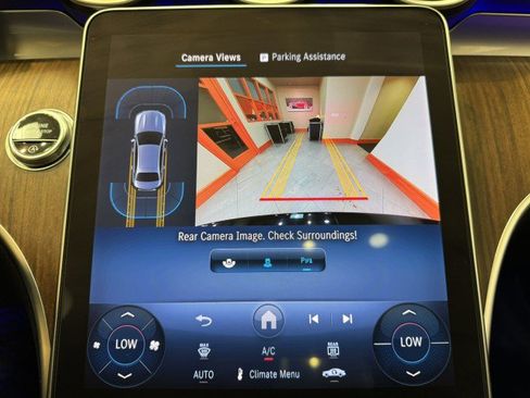 Used 2025 Mercedes-Benz C 300 4MATIC Sedan image 10