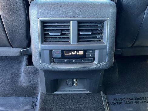 Used 2018 Volkswagen Atlas SE FWD image 25