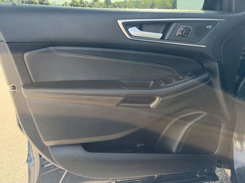 Used 2024 Ford Edge Titanium AWD/4WD image 13
