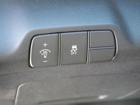 Used 2024 Hyundai Elantra SEL image 30