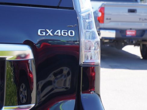 Used 2022 Lexus GX 460 Premium w/ Premium Package AWD/4WD image 10
