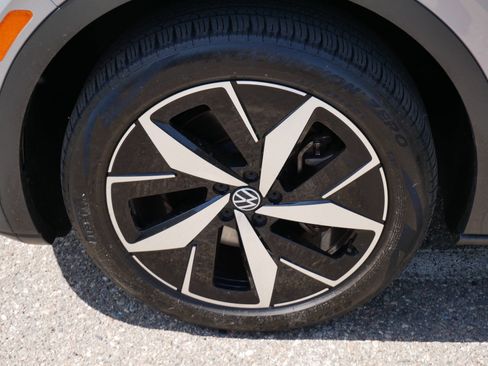 Used 2023 Volkswagen ID.4 Pro S AWD/4WD image 15