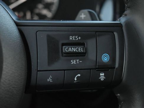 Used 2025 Nissan Pathfinder SV AWD/4WD image 23