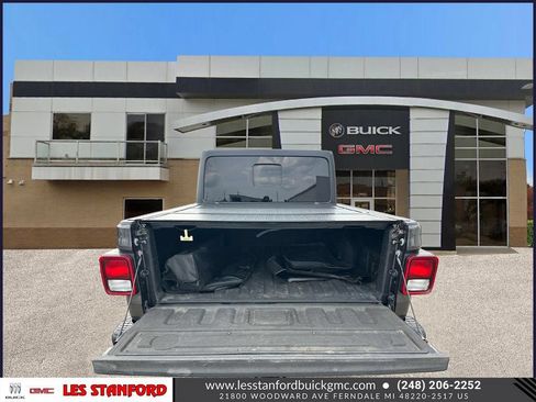 Used 2020 Jeep Gladiator Rubicon AWD/4WD image 11