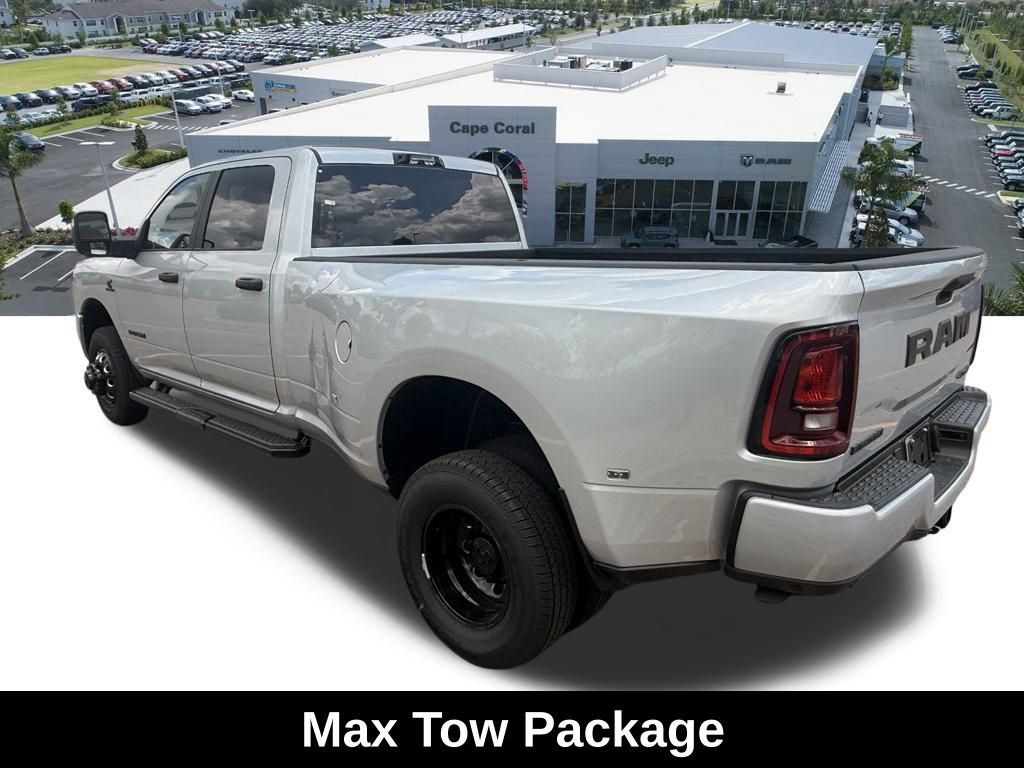 New 2026 RAM 3500 Big Horn AWD/4WD image 6
