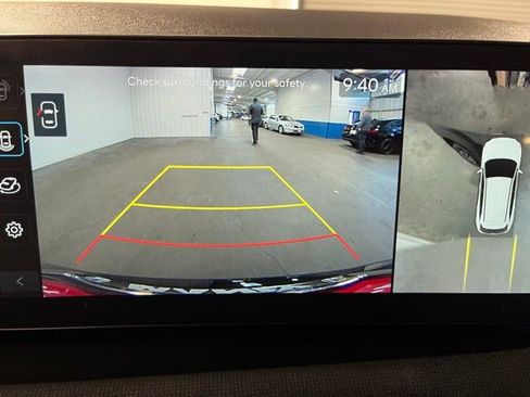 Used 2025 Hyundai Tucson Limited image 27