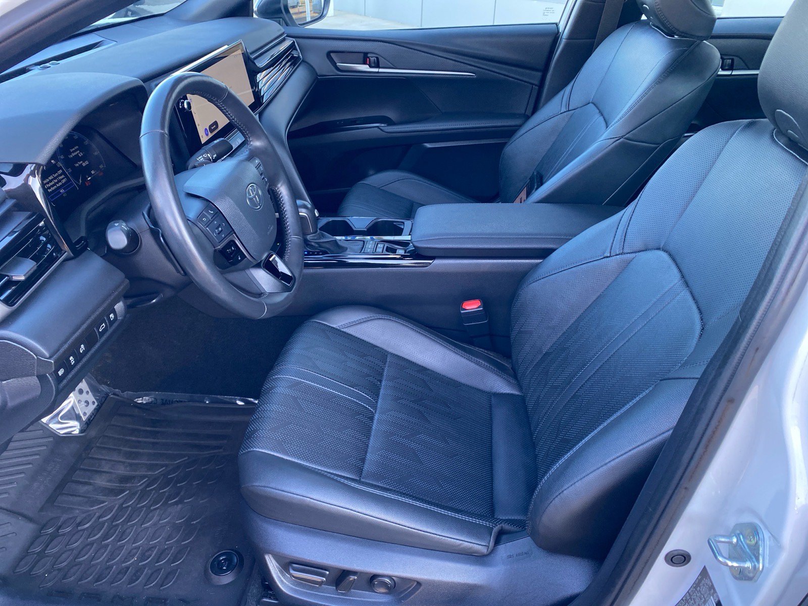 Used 2025 Toyota Camry XSE AWD/4WD image 10