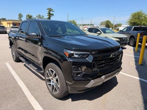 Used 2023 Chevrolet Colorado Z71 w/ Z71 Convenience Package 2 AWD/4WD image 4