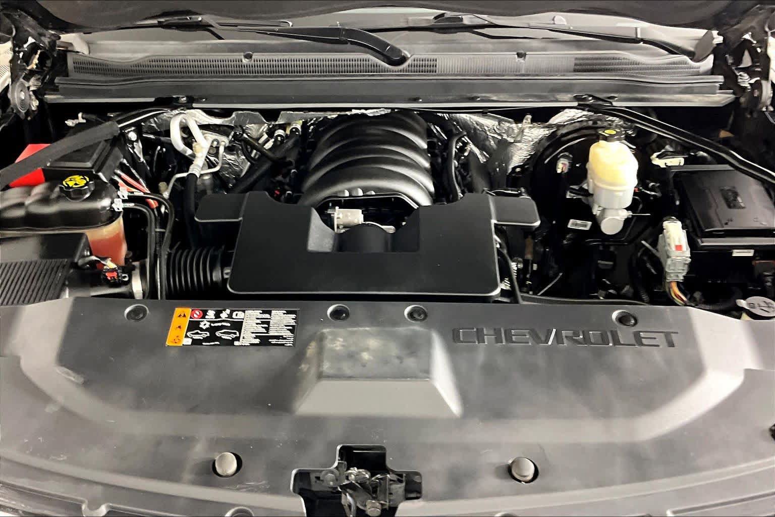 Used 2017 Chevrolet Tahoe Premier AWD/4WD image 28