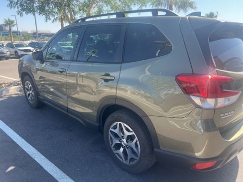 Certified 2023 Subaru Forester Premium AWD/4WD image 32