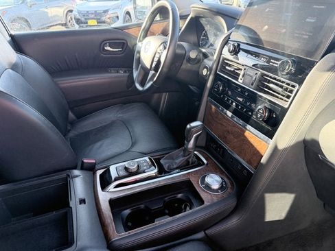 Certified 2024 Nissan Armada SL image 17