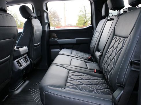 New 2026 Ford F250 Lariat w/ Black Appearance Package image 27